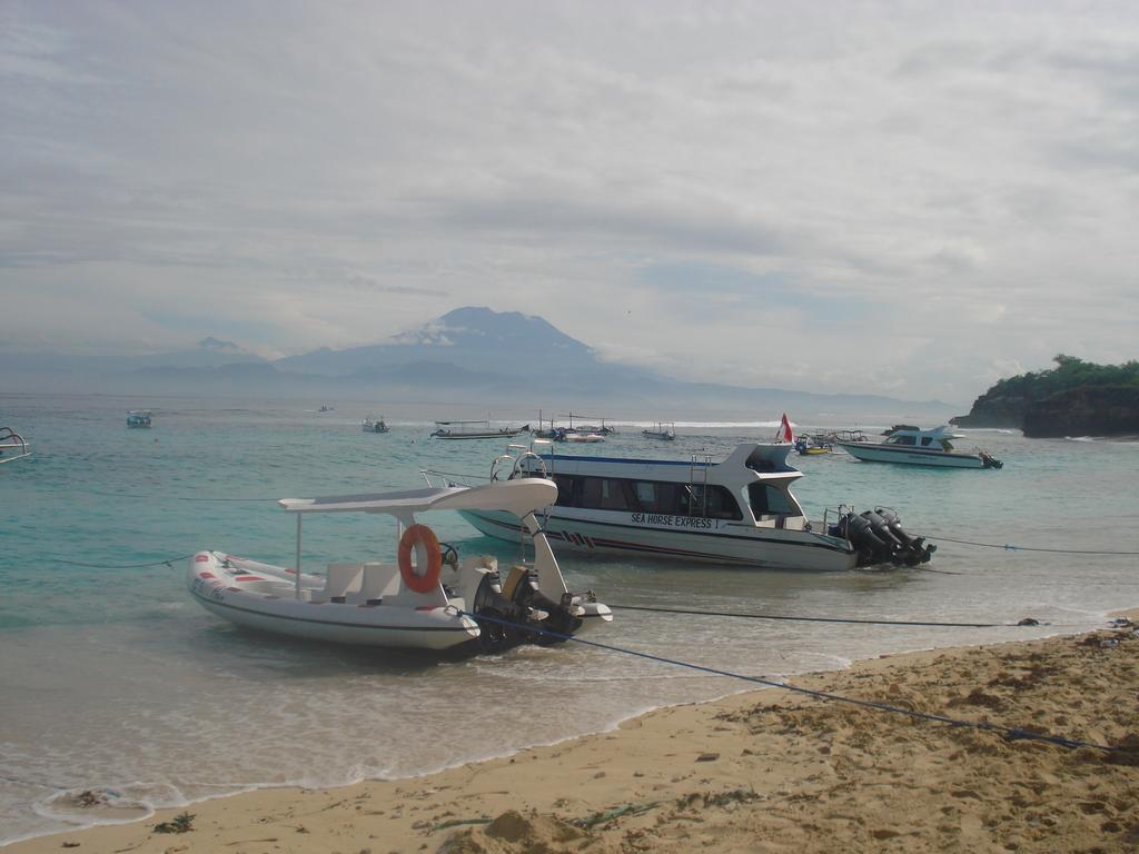 Perdana Homestay Lembongan นูซาเลมโบงัน ภายนอก รูปภาพ