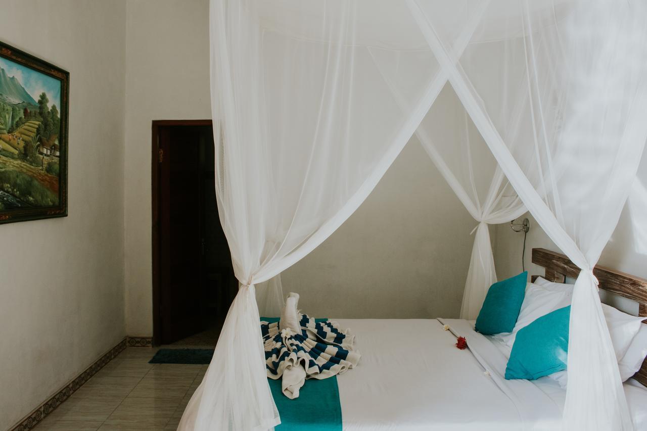 Perdana Homestay Lembongan นูซาเลมโบงัน ภายนอก รูปภาพ