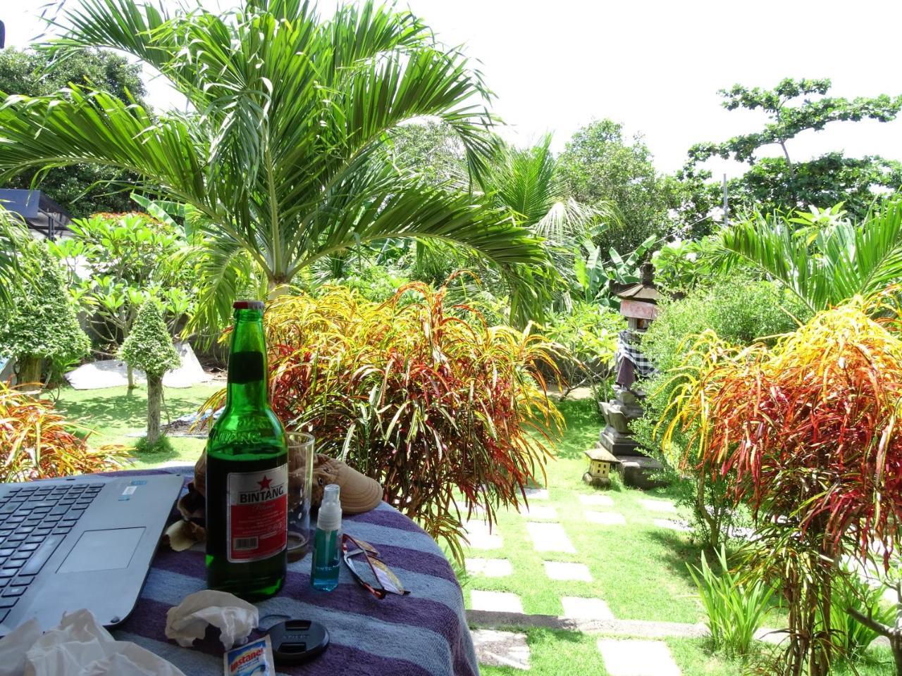 Perdana Homestay Lembongan นูซาเลมโบงัน ภายนอก รูปภาพ